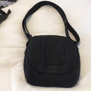 PacSafe travel bag - NWOT